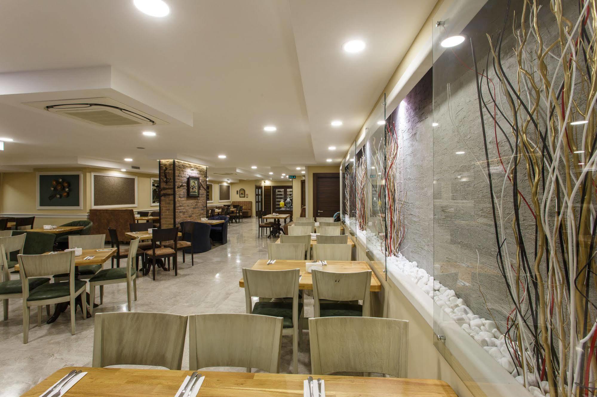 Antroyal Hotel Antalya Eksteriør billede