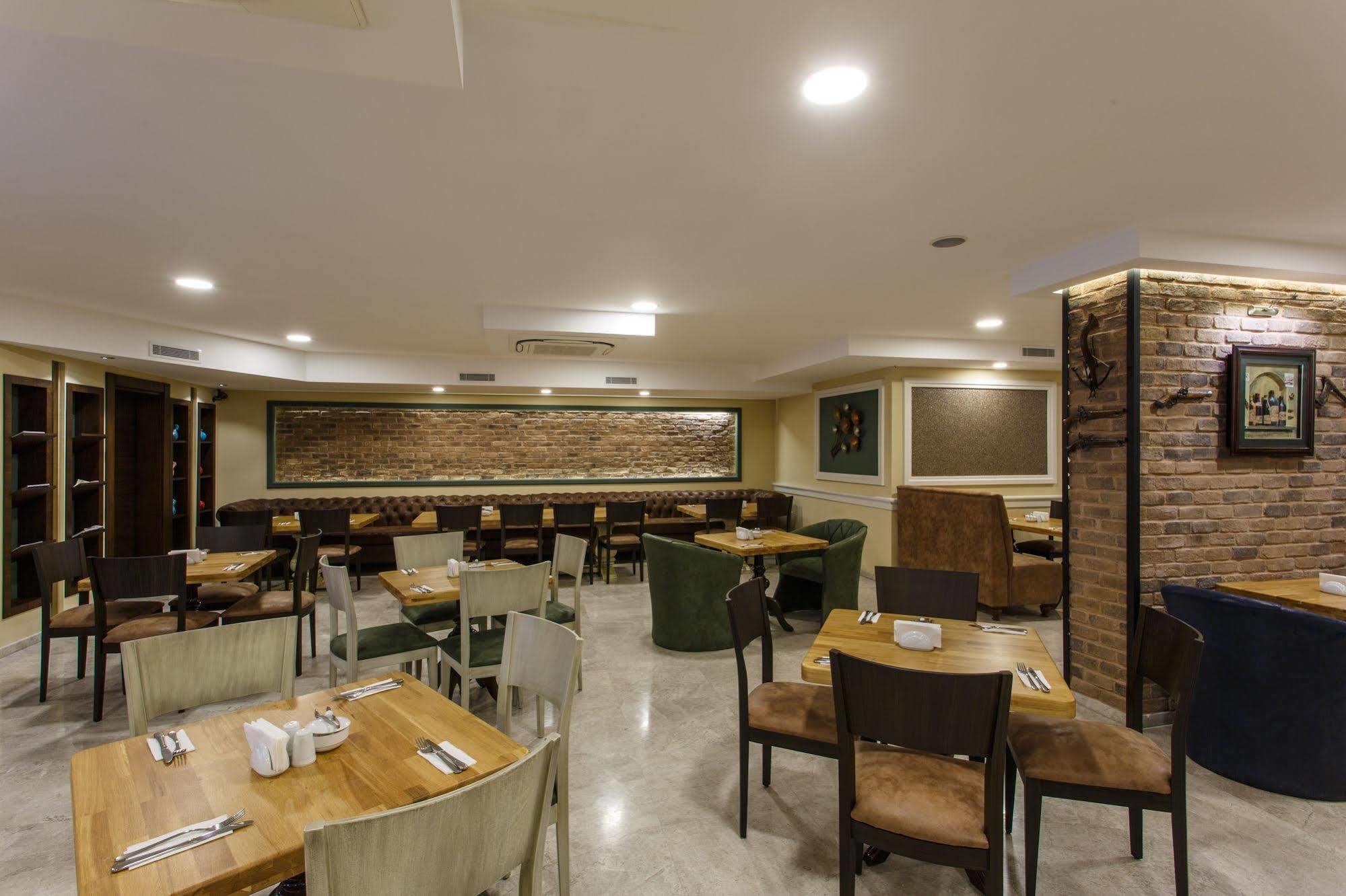 Antroyal Hotel Antalya Eksteriør billede