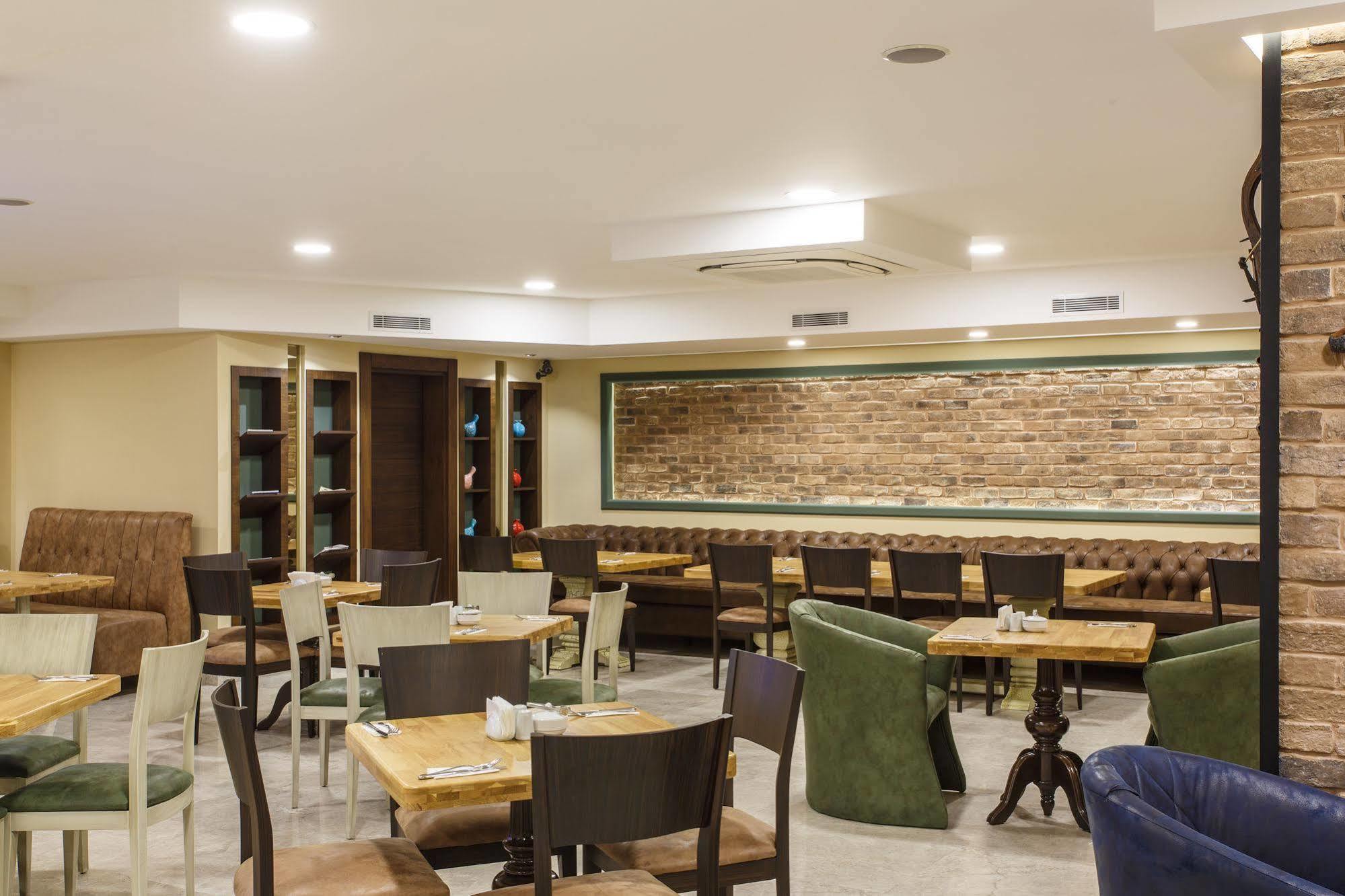 Antroyal Hotel Antalya Eksteriør billede