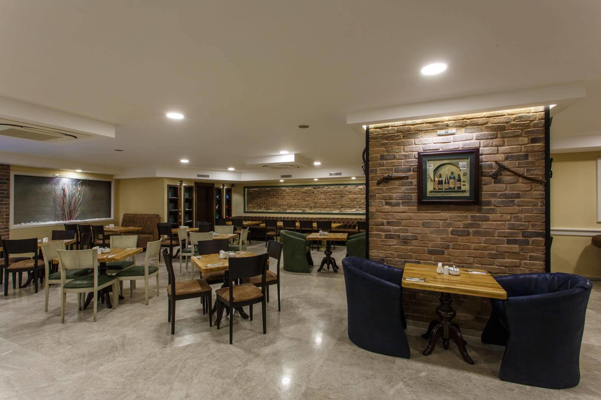 Antroyal Hotel Antalya Eksteriør billede